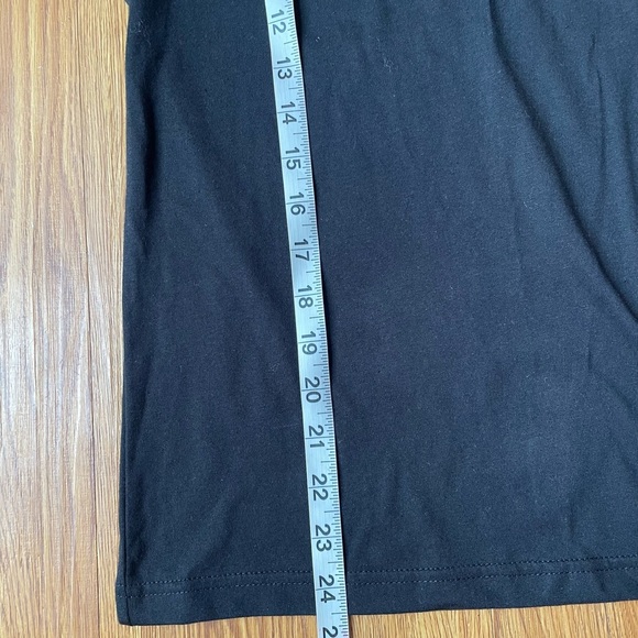 New Balance Black T-Shirt - Picture 6 of 11